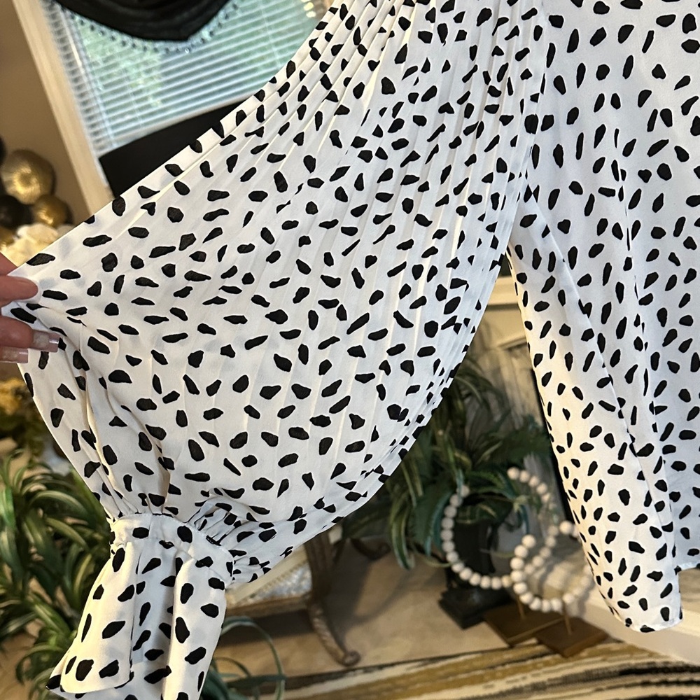 Carolina Belle Black and White Patterned Blouse - Picture 4 of 5